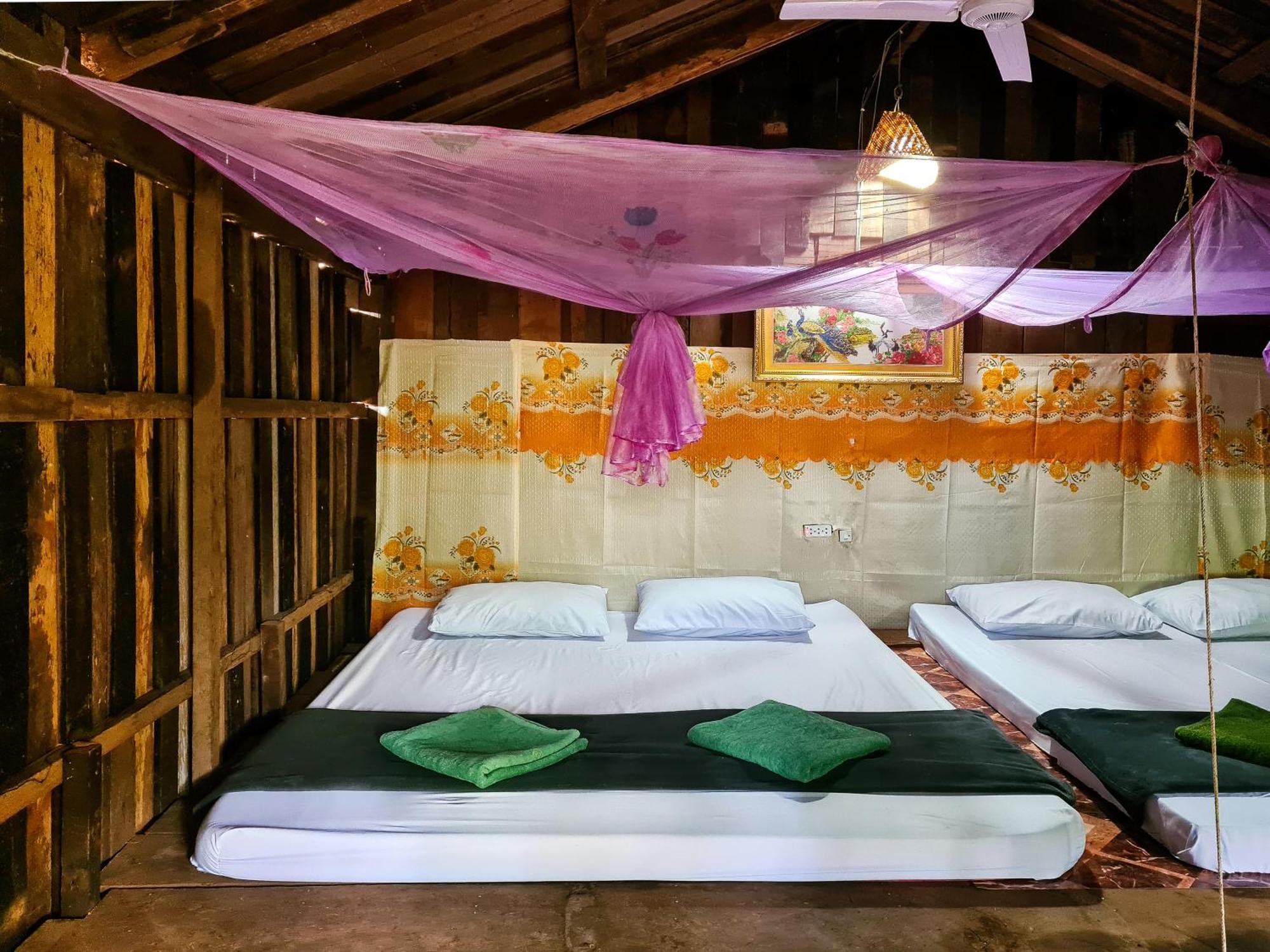 Ratanakiri Homestay & Jungle Trek Banlung Exterior photo